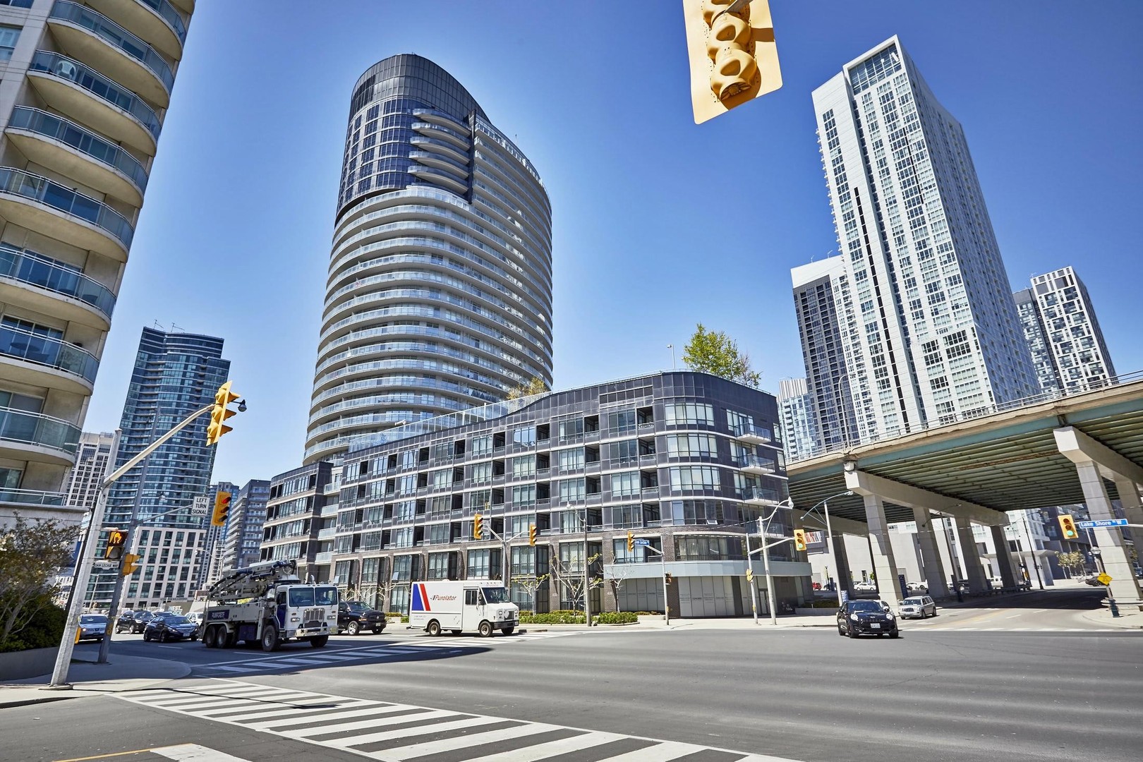 File:Rogers Centre. View from Bremner Blvd.jpg - Wikipedia